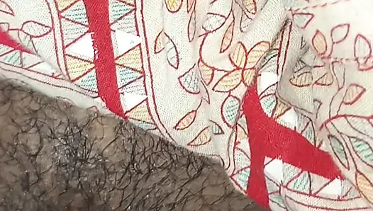 Hintli evli kadın misyoner tarzı sikişiyor