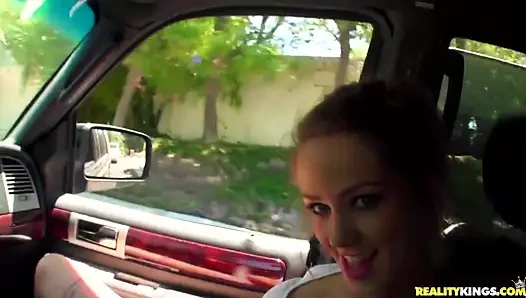Realitykings - sokak oral seks - kimber üzerine boşalmak