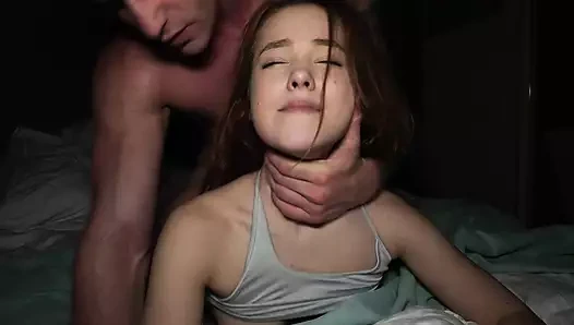 Nicole Murkovski nolube için çekimler arasında martin büyüsünden seks istiyor.