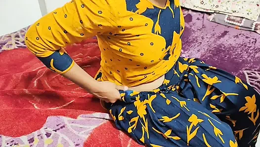 Hintli kız hintçe ses kaydında kendi öğretmeniyle seks yapıyor