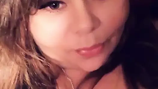 Dads kız arkadaş emme onu göğüsleri