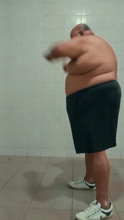 Bubba Güreşi'nin tam önünde duruyorsunuz!