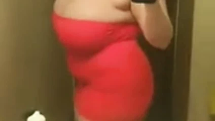 Bbw kırmızı sıkı elbise