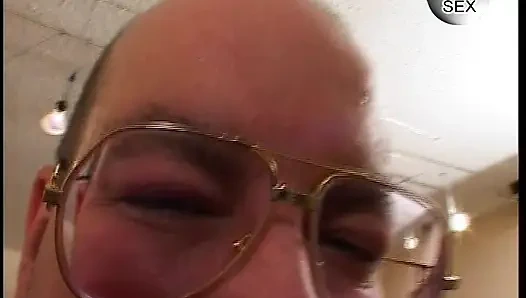 Alman Kapılarının Arkasında Özenle Siktir Edilir - Tam Film