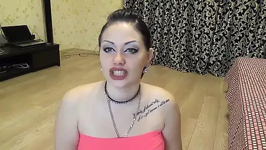 Seni taşaklara tekmeleyeceğim aptal yarak kafa!