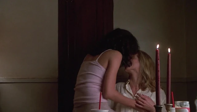 Angelina jolie ve elizabeth mitchell - ''gia'' 05