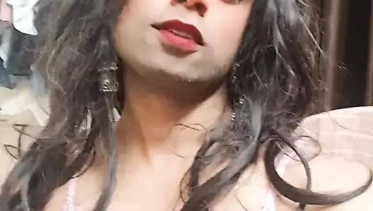 Femboy götü üzerinde çalışıyor