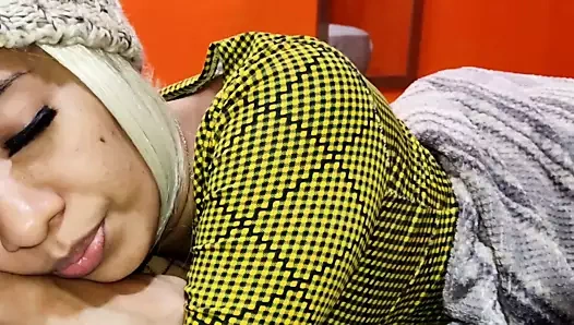 Leyne Rodriguez.  Anne ve üvey oğlu aynı yatağı paylaşıyor ve sikişiyor