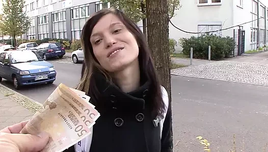 Derin sikiş bakış açısıyla iri güzel video yapımında filme alındı