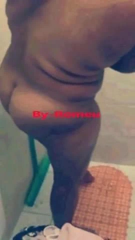 vizinha mulher do corno no banho