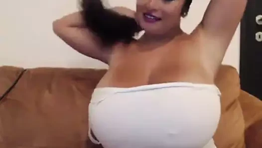 Büyük memeler yakalandı üzerinde web kamerası