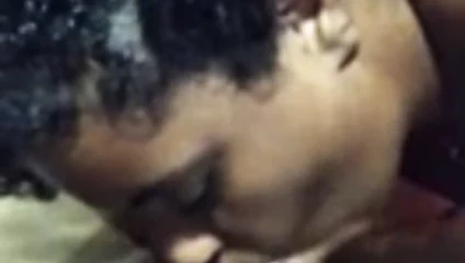 Nega chupando gostoso