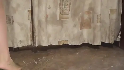 Ayaklar, genç kız kasları ve bronz külotlu çorap içinde ayak parmaklarında fetişler