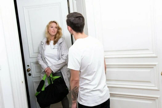 Utanç4k. yaşlı kadın damızlığın alay etmesini engelleyemez