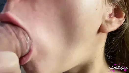 İnce bebek tutkulu emme çük - ağzına boşalmak