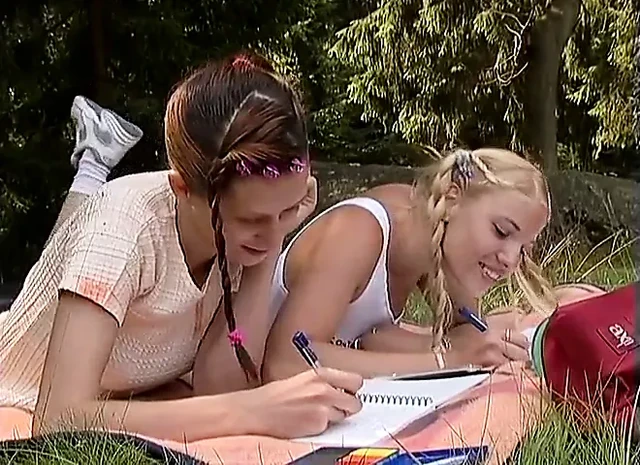 Шаловливые девушки