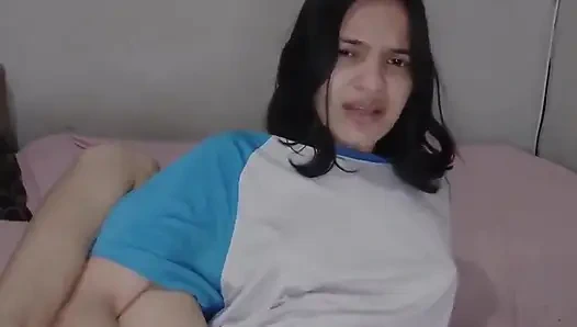 Alice_lima 18 yaşındaki latin amcığıyla oynuyor