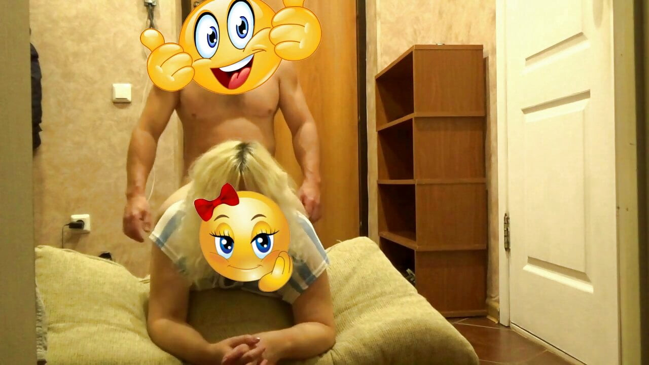 Kapıda bir komşu becerdin ve kocası bilmiyordu 4