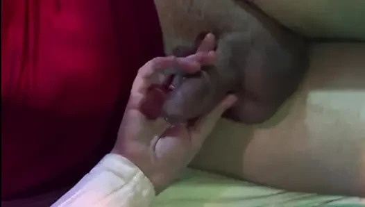 Yorganın altında üvey babamla oynuyorum