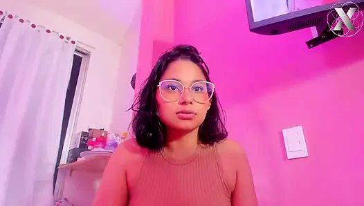 Parmaklar ıslak amının derinliklerinde