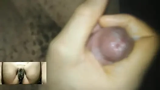 18 yaşındaki genç kız görüntülü görüşmede mastürbasyon yapıyor