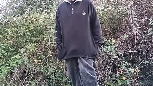 Ormanda külot giyerek inleyerek fışkırtarak boşalma