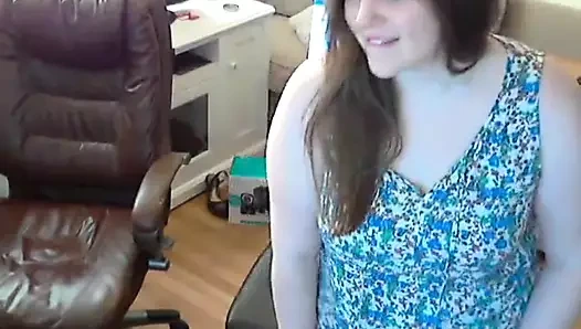 Büyük kız eğleniyor