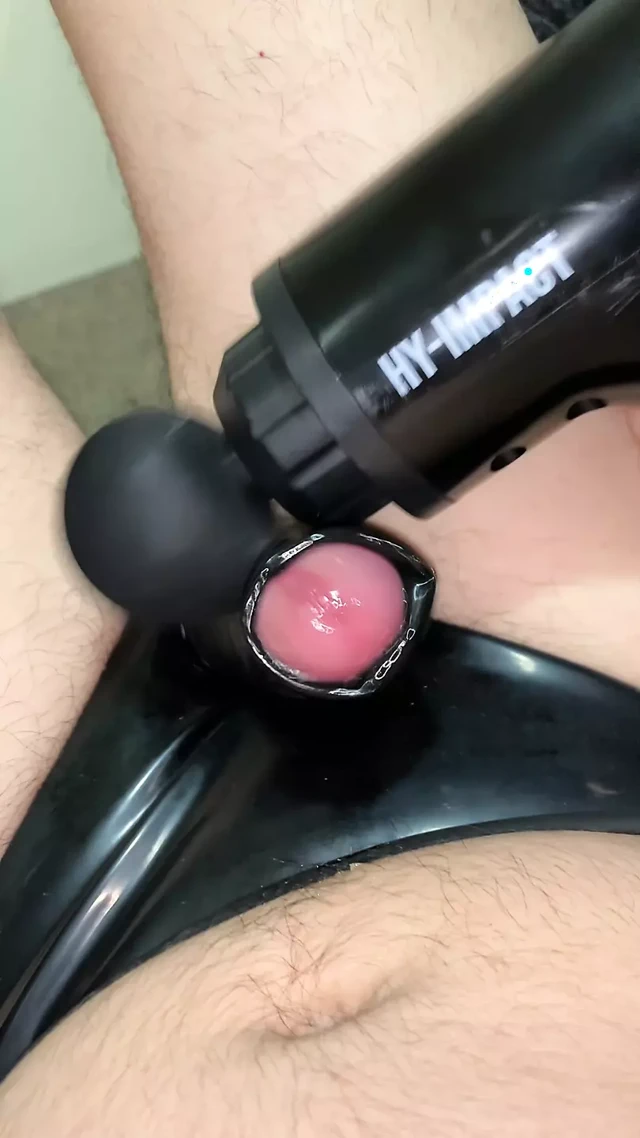 Masaj silahıyla lateks sheath boşalma