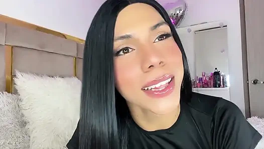 Büyük penisimden lache çıkarmak için lanet bir sevişme gerekiyordu, o da lanet bir sevişe ihtiyaç duydu