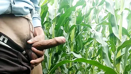 Açık alanda elle muamele ve ateşli boşalma