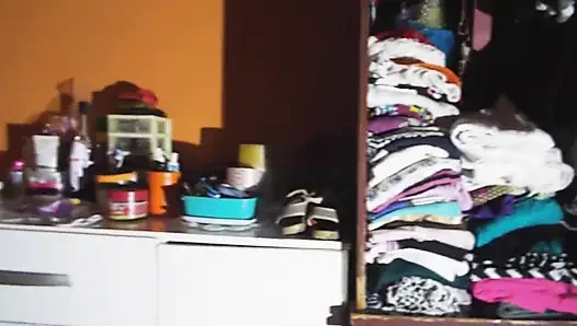 Yaramaz kızı kanepede yakaladım