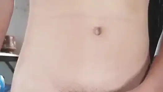 Genç oğlan kıllı vücut iki kez boşalıyor