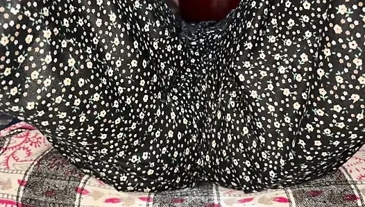 Hintli kadın köyde sikişiyor