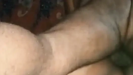 Bengalli teyzenin amcığı köy tarafından sikiliyor