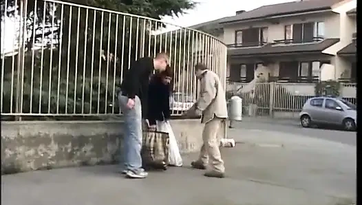 Çirkin kız amcığı seviyor