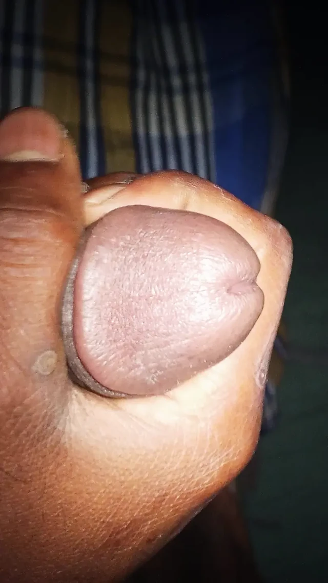 Üvey baba yanlışlıkla üvey kızını karısıyla karıştırıyor, üvey kızını hamile bırakıyor ve dölle dolu