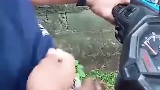 Scooty eken kari bedanawa