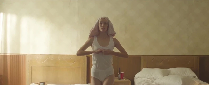 Celia rowlson salonu - anne (2015)
