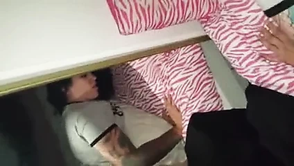 Büyük zenci yarağı götlü sürtük