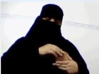 Sıcak bbw içinde bir niqab 2