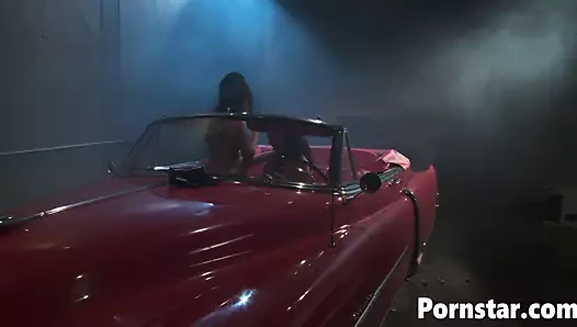 Celeste star ve linsey şafak mckenzie yalama ve kahrolası