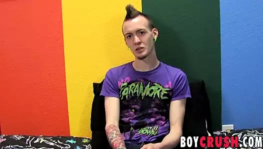 Punk rocker chris jett oynama ile onun popo ve horoz