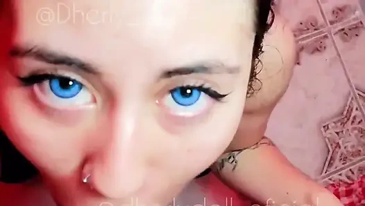 Üniversiteden güzel arkadaşım yarağımı emiyor