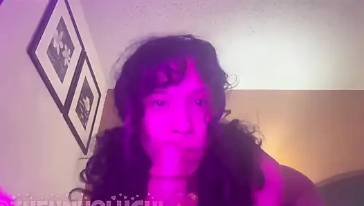 Bir yüze boşalmadan önce pratik yapıyor