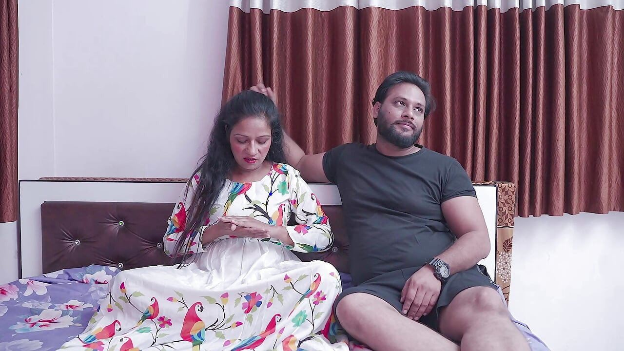 Bhabhi ko lagi chot devar ne humdardi dikha kar Raat Bhar kiye maze