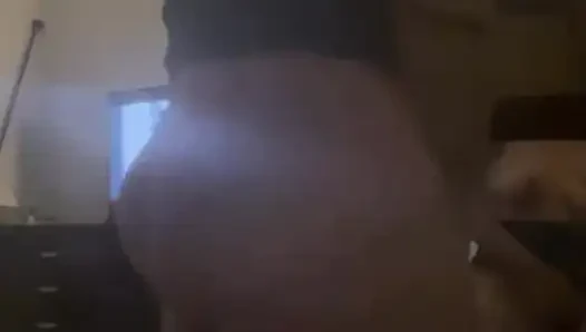 Aman tanrım! Gerçekten bir yarağa ihtiyacım var.