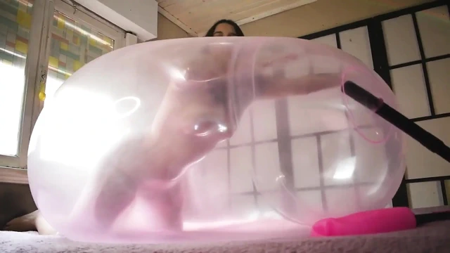 Çift büyük ürkütük taşaklar pop'a çıplak biniyor - tavşan tezgahçı