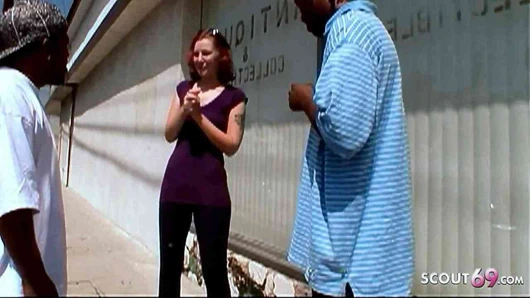 Kızıl saçlı inek genç bbc tarafından 3lü seks için yakalandı - büyük horoz cüce ve arkadaş