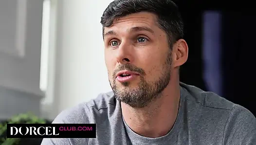 Clara Mia seks hayatını takipçileriyle paylaşıyor