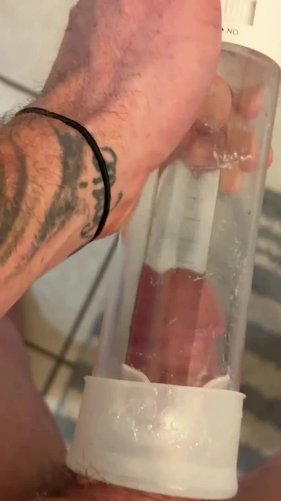 Penis pompalıyor
